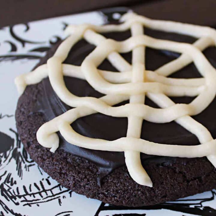 Chocolate Spider Web Cookies