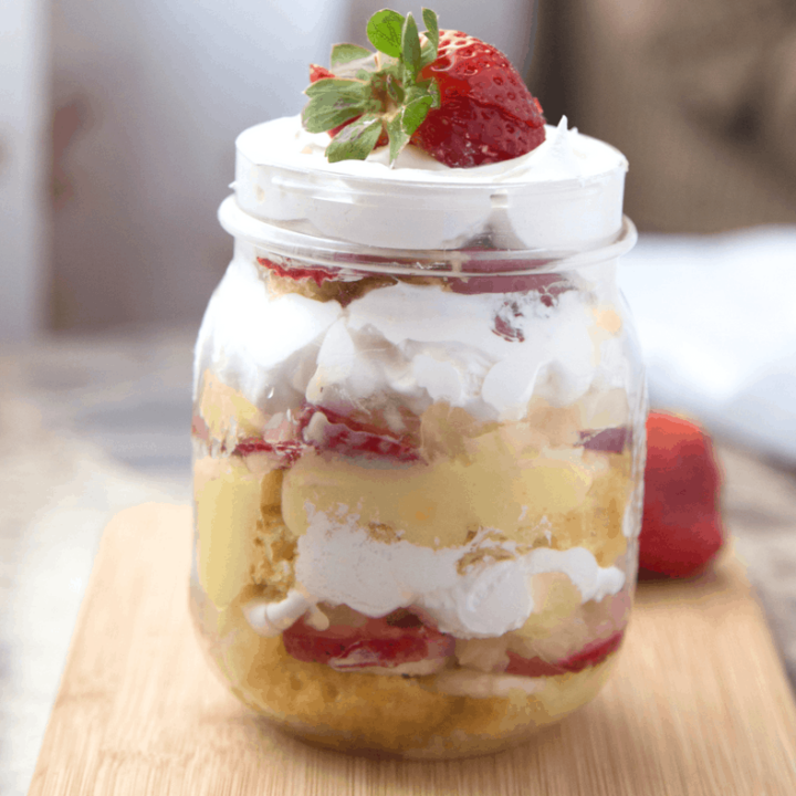 Strawberry Banana Pineapple Cake Recipe