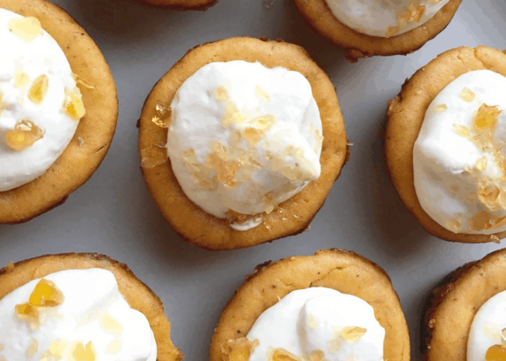 Mini-Pumpkin with Salted-Caramel Crunch Topping