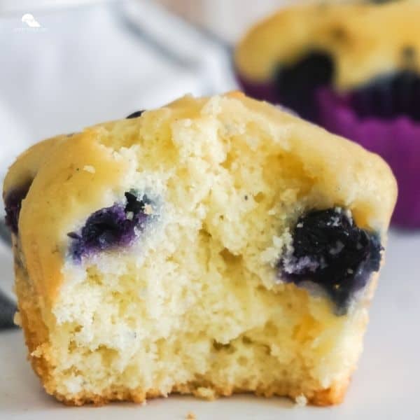 What is the secret to making moist blueberry muffins? (Plus Recipe)