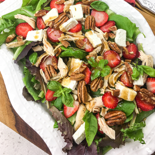 What vegetables go well with strawberries? +Instant Pot Chicken Salad with Strawberries, Feta, & Pecans Recipe