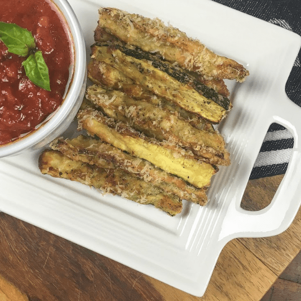 Crispy Zucchini Fries with Marinara Sauce