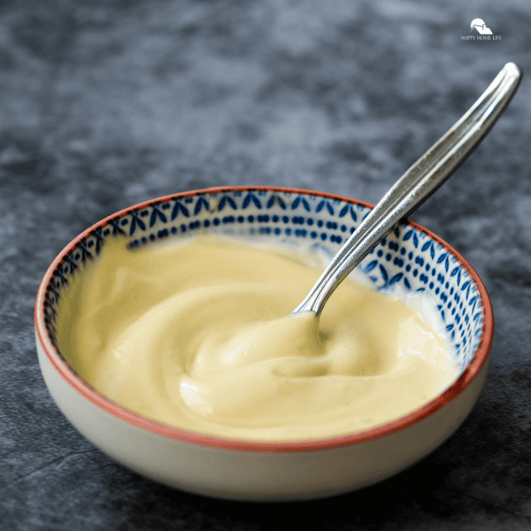 What Sauces Are Good With Crab?: an image of Garlic Aioli in a bowl 
