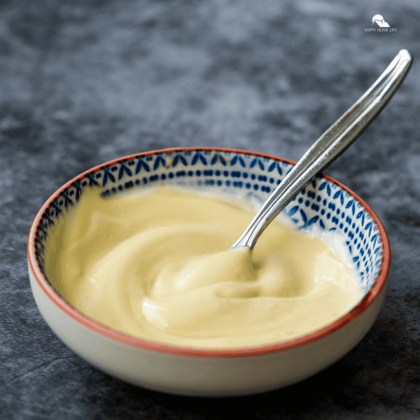 What Sauces Are Good With Crab?: an image of Garlic Aioli in a bowl