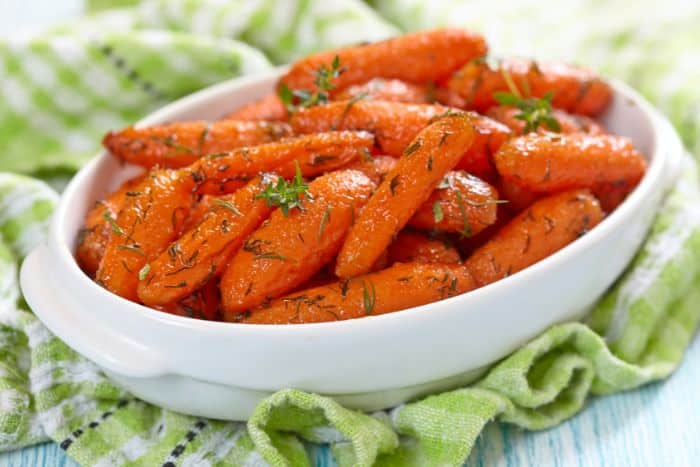 roasted carrots sprinkled with herbs