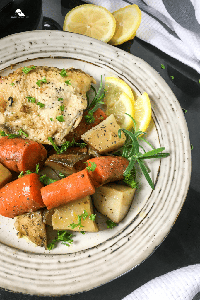 close up image of Rosemary Lemon Chicken Thighs in pin size