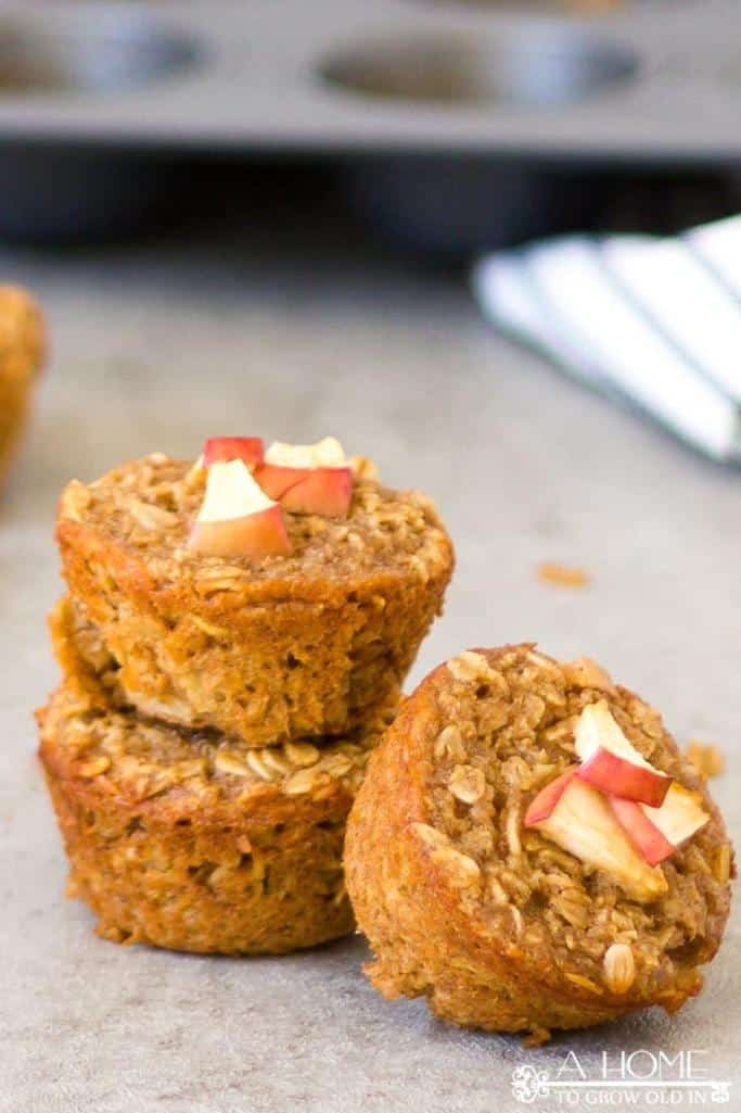 apple pie oatmeal muffins